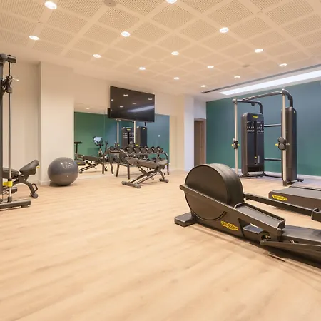 Barcelona - Sant Cugat By Ihg 酒店 4*