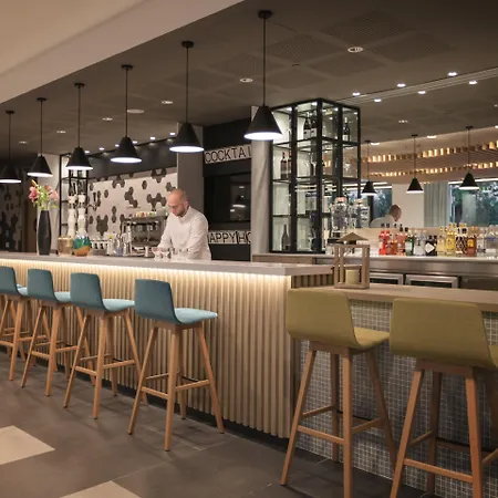 ホテル Barcelona - Sant Cugat By Ihg