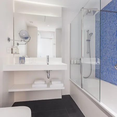 Barcelona - Sant Cugat By Ihg ホテル 4*
